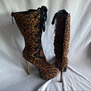 🔥HOT🔥Leopard 🐆 print mid calf boots NEVER WORN!